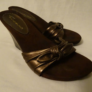 Bandolino Brown Wedges
